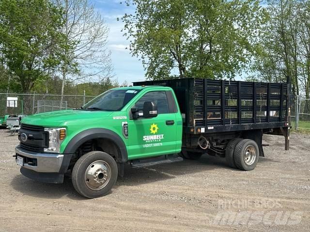 Ford F-450 شاحنات مسطحة/مفصلية الجوانب