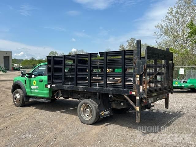 Ford F-450 شاحنات مسطحة/مفصلية الجوانب