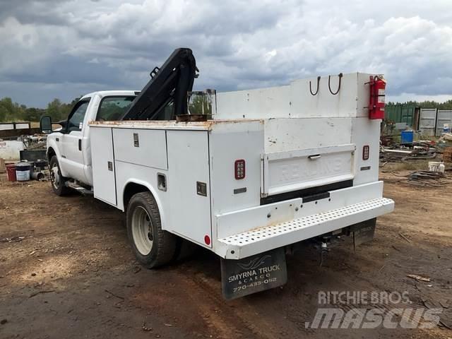 Ford F-450 شاحنات خفيفة/مفصلية الجوانب