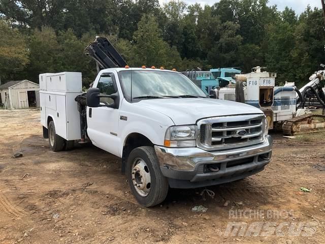 Ford F-450 شاحنات خفيفة/مفصلية الجوانب