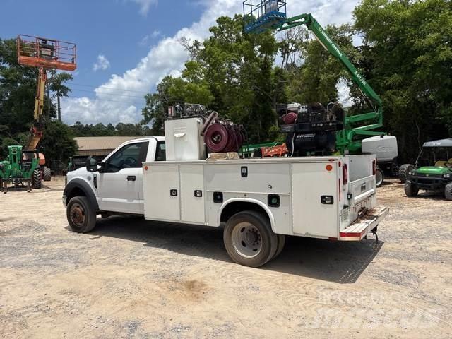Ford F-450 مركبات الأغراض العامة