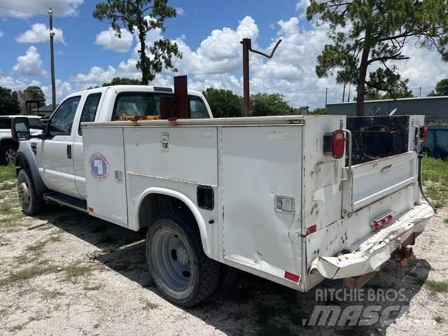 Ford F-450 شاحنات خفيفة/مفصلية الجوانب