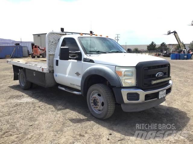 Ford F-450 شاحنات مسطحة/مفصلية الجوانب