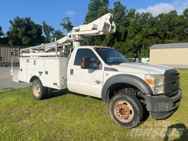 Ford F-450 المنصات الهوائية المثبتة على شاحنة