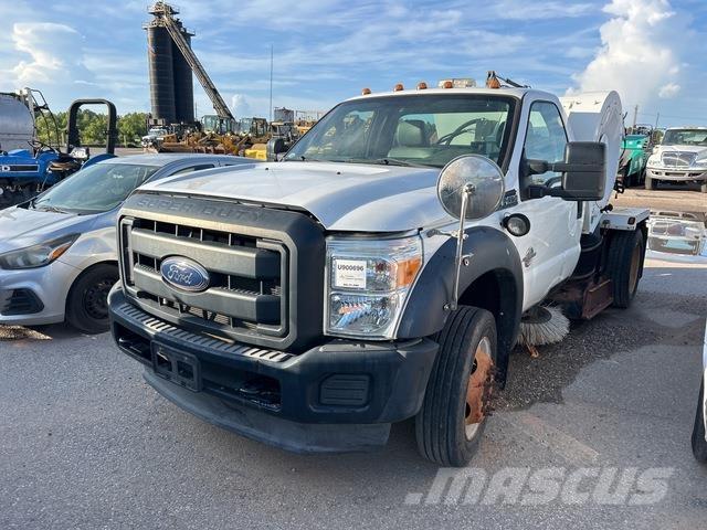Ford F-450 شاحنات كاسحة