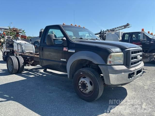 Ford F-450 كابينة والداخلية