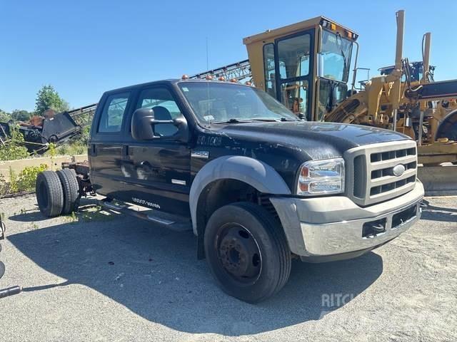 Ford F-450 كابينة والداخلية