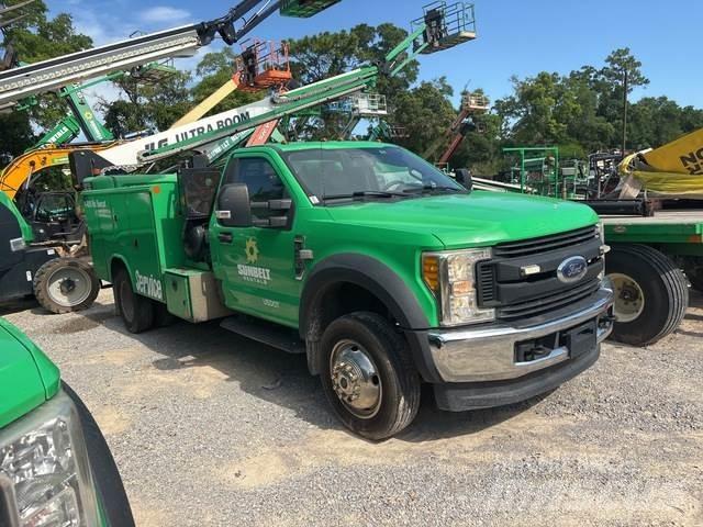 Ford F-450 مركبات الأغراض العامة