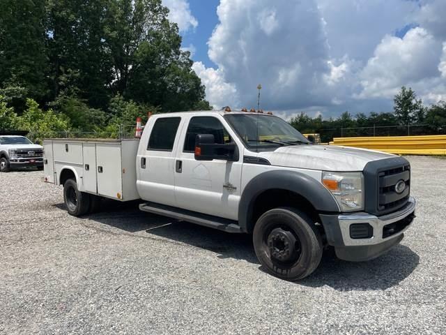 Ford F-450 شاحنات خفيفة/مفصلية الجوانب
