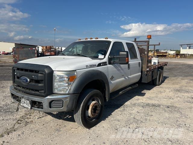 Ford F-450 شاحنات مسطحة/مفصلية الجوانب