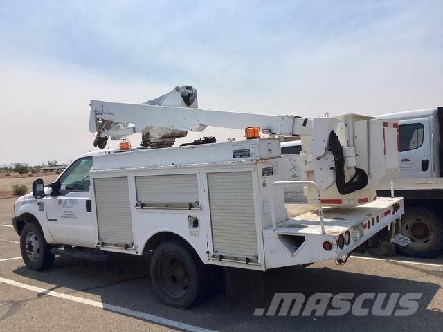 Ford F-450 المنصات الهوائية المثبتة على شاحنة