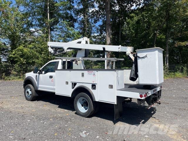 Ford F-450 المنصات الهوائية المثبتة على شاحنة