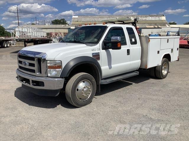 Ford F-450 شاحنات خفيفة/مفصلية الجوانب