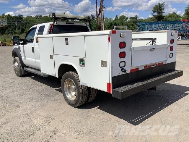 Ford F-450 شاحنات خفيفة/مفصلية الجوانب