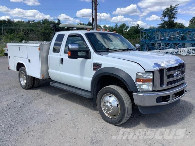 Ford F-450 شاحنات خفيفة/مفصلية الجوانب