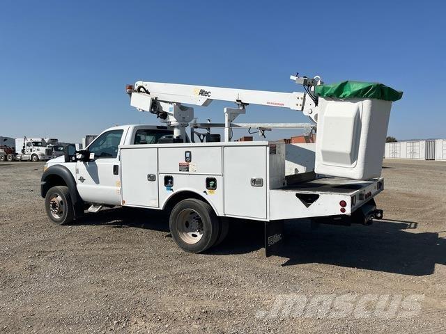 Ford F-450 المنصات الهوائية المثبتة على شاحنة