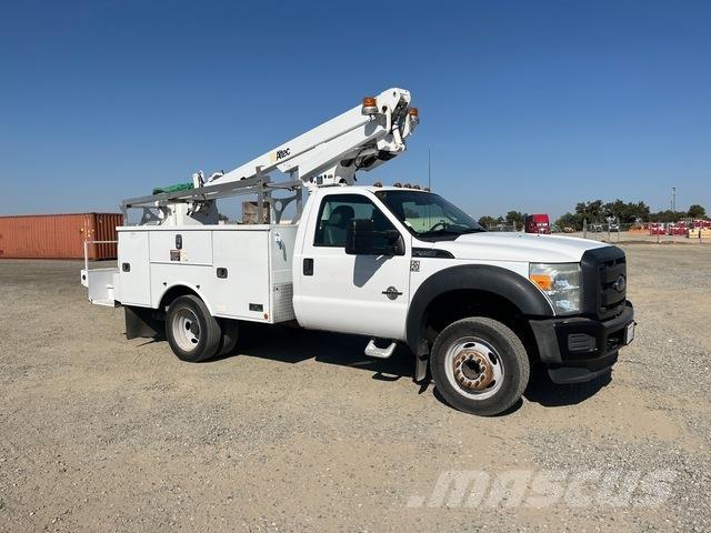 Ford F-450 المنصات الهوائية المثبتة على شاحنة