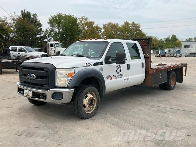 Ford F-450 شاحنات مسطحة/مفصلية الجوانب