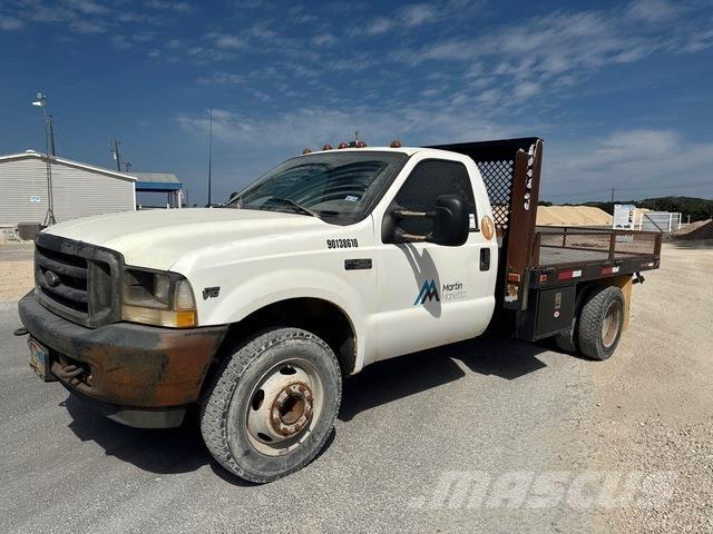 Ford F-450 شاحنات مسطحة/مفصلية الجوانب
