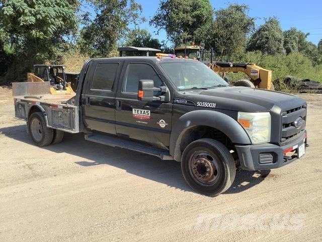 Ford F-450 شاحنات مسطحة/مفصلية الجوانب