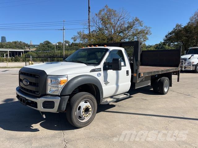 Ford F-450 شاحنات مسطحة/مفصلية الجوانب