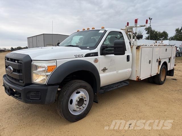 Ford F-450 شاحنات خفيفة/مفصلية الجوانب