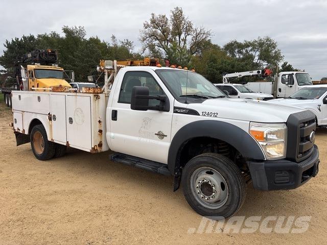Ford F-450 شاحنات خفيفة/مفصلية الجوانب