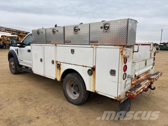 Ford F-450 شاحنات خفيفة/مفصلية الجوانب