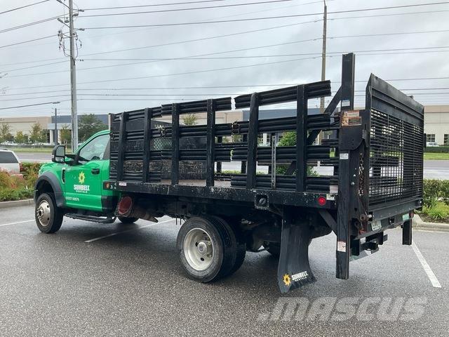 Ford F-450 شاحنات مسطحة/مفصلية الجوانب