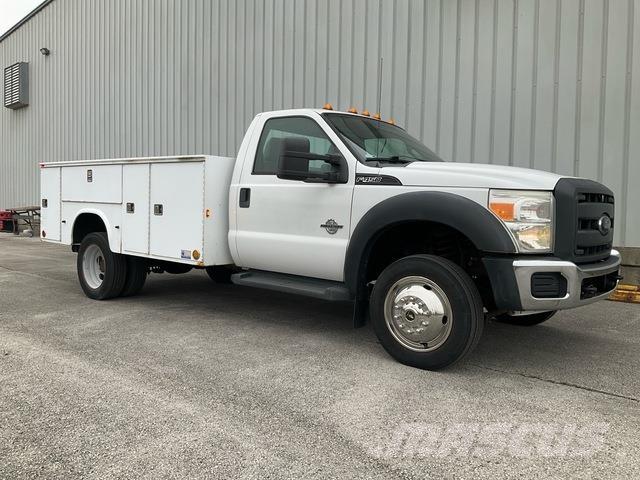 Ford F-450 شاحنات خفيفة/مفصلية الجوانب