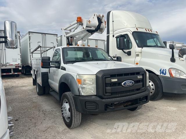 Ford F-450 المنصات الهوائية المثبتة على شاحنة