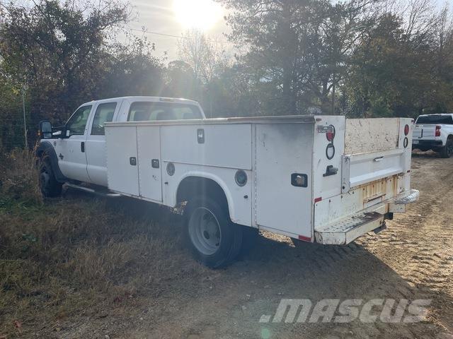 Ford F-450 شاحنات خفيفة/مفصلية الجوانب