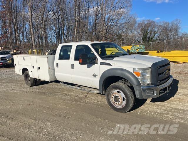 Ford F-450 شاحنات خفيفة/مفصلية الجوانب