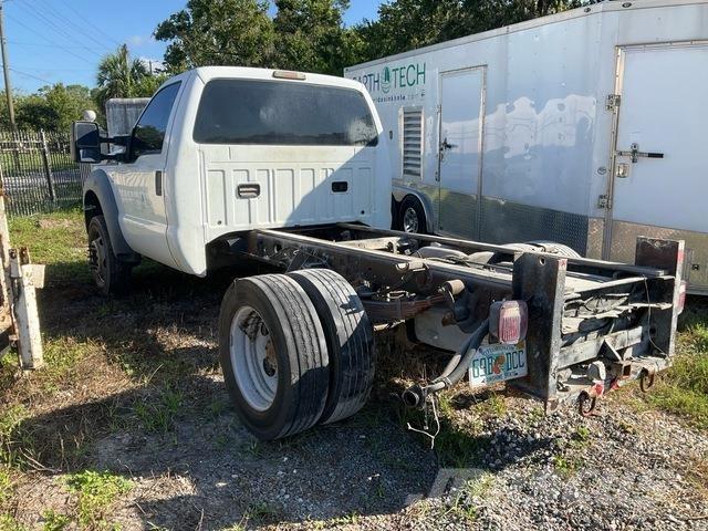 Ford F-450 XL كابينة والداخلية