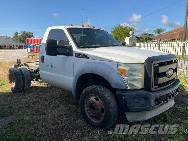 Ford F-450 XL كابينة والداخلية