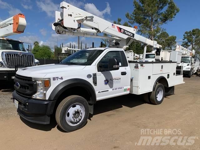 Ford F-550 المنصات الهوائية المثبتة على شاحنة