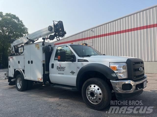 Ford F-550 شاحنات خفيفة/مفصلية الجوانب