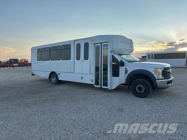 Ford F-550 سيارات