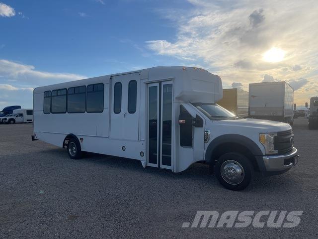 Ford F-550 سيارات