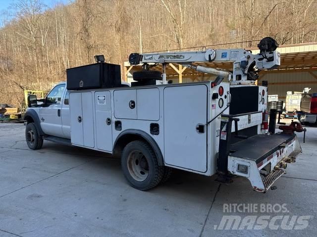 Ford F-550 مركبات الأغراض العامة