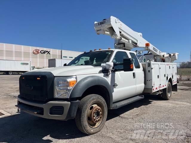 Ford F-550 المنصات الهوائية المثبتة على شاحنة