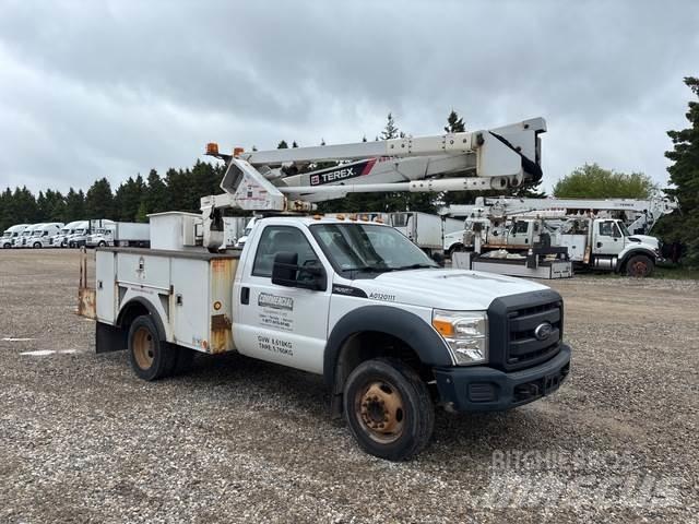 Ford F-550 المنصات الهوائية المثبتة على شاحنة