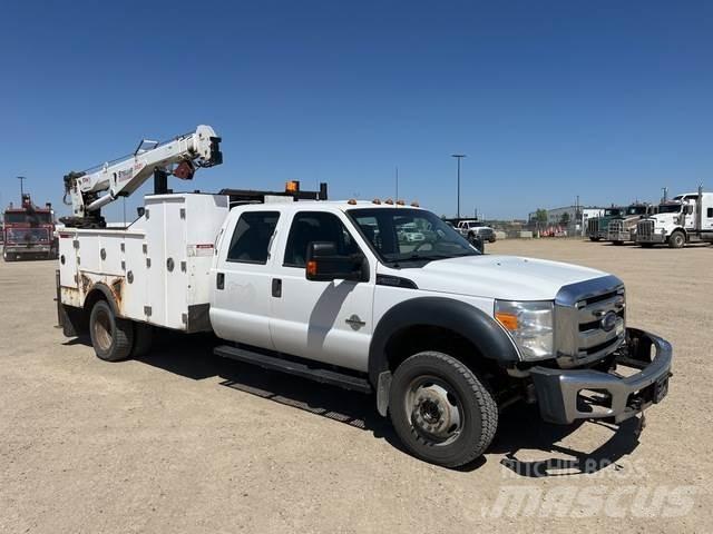Ford F-550 مركبات الأغراض العامة