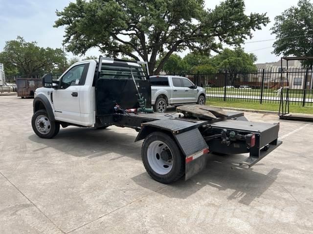 Ford F-550 ساحبات مفصلية
