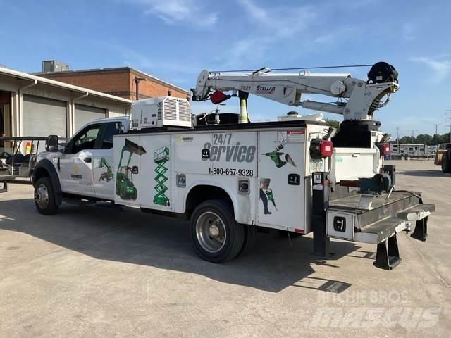 Ford F-550 مركبات الأغراض العامة