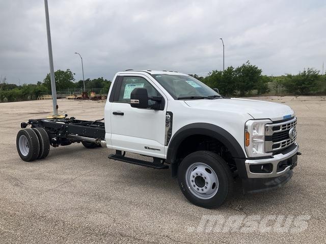 Ford F-550 كابينة والداخلية