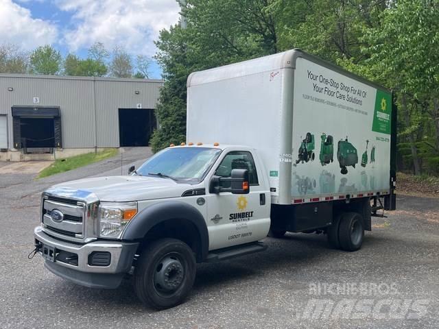 Ford F-550 شاحنات ذات هيكل صندوقي