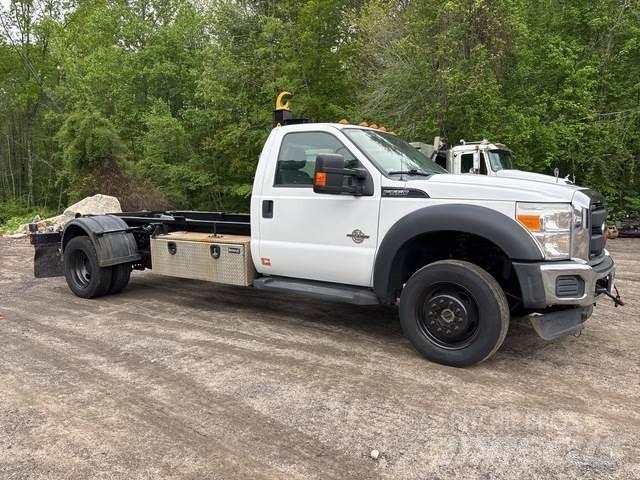 Ford F-550 شاحنات الرافعات الخطافية