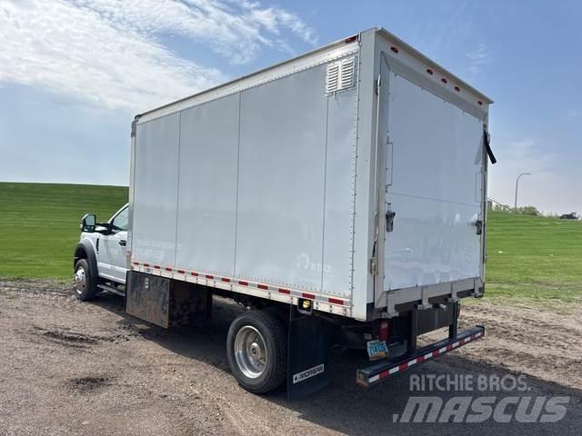 Ford F-550 مركبات الأغراض العامة