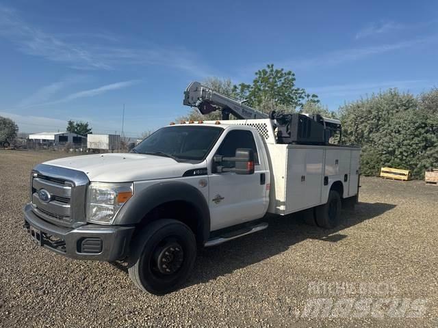 Ford F-550 مركبات الأغراض العامة